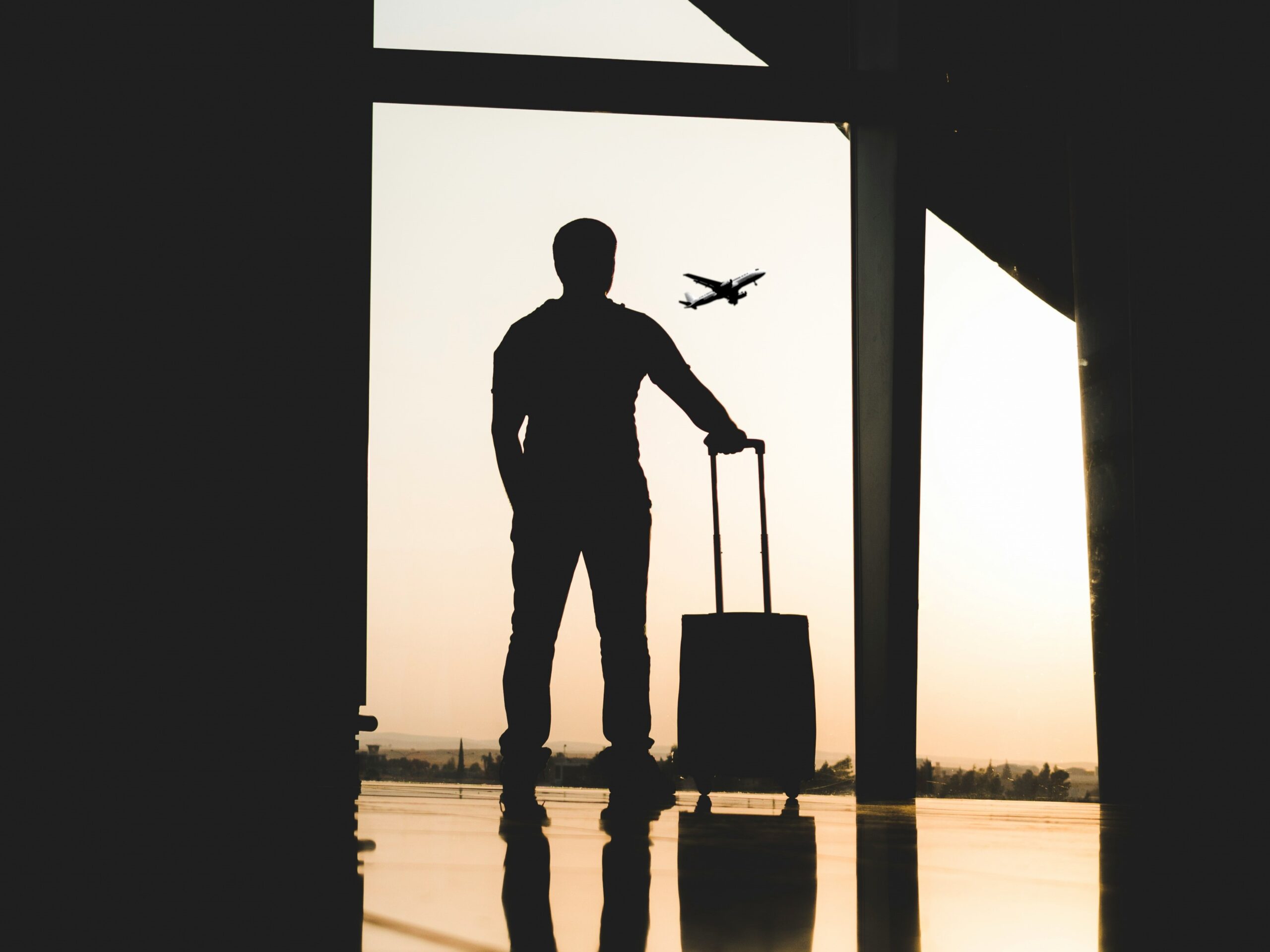 Sul Informação - Viagens de residentes ao estrangeiro atingem máximo histórico em 2023