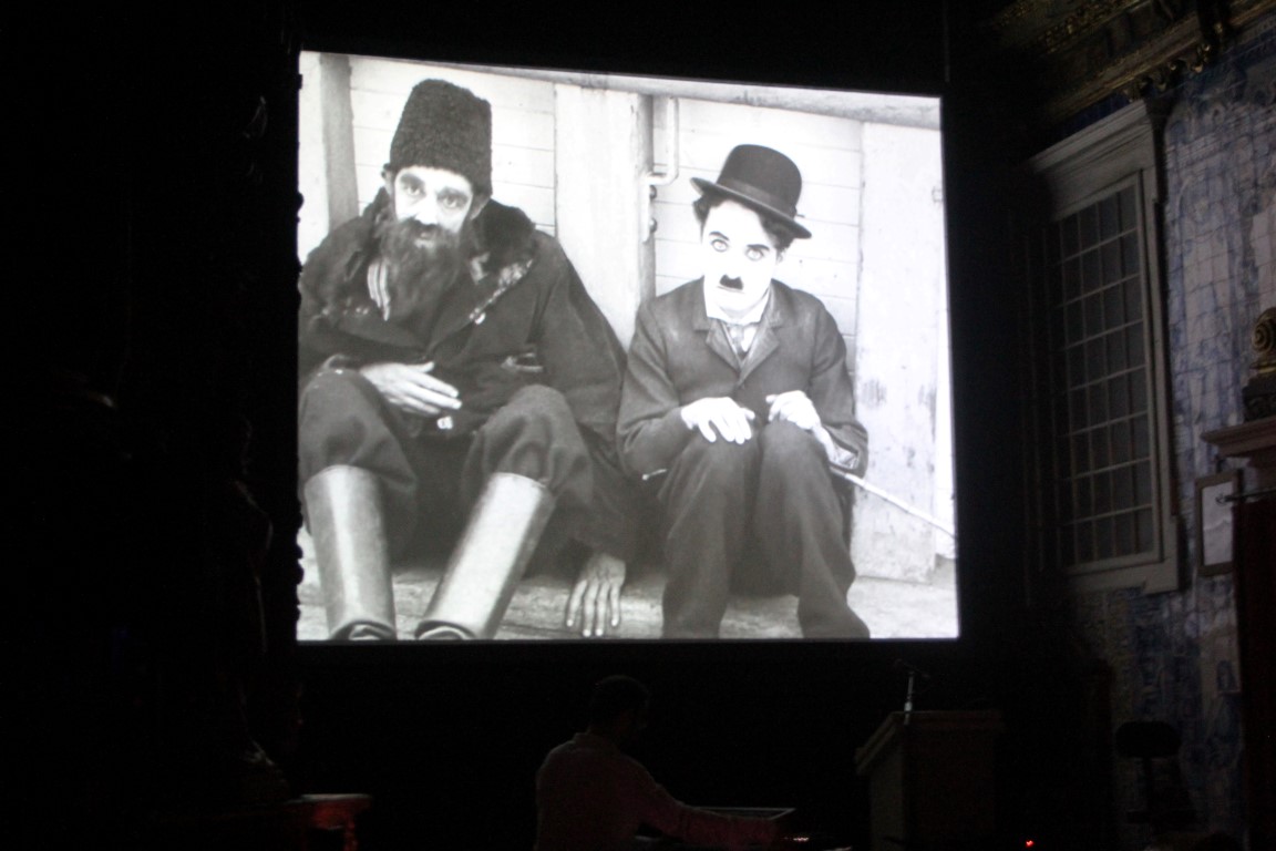 Sul Informação - Chaplin veio a Faro no arranque dos cine-concertos do “Video Lucem”