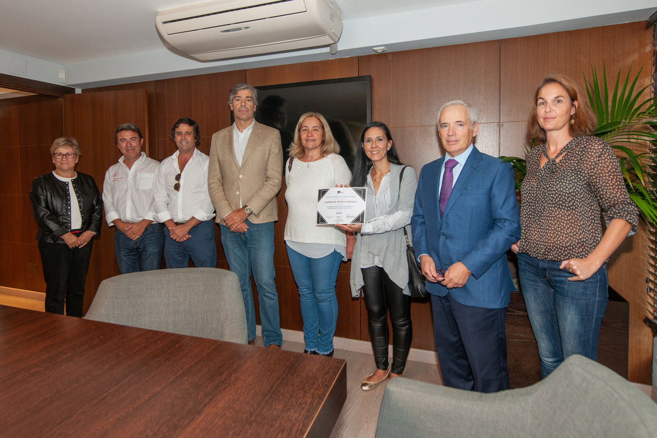 Sul Informação - Vilamoura Sailing dá 1000 euros ao Centro de Apoio à Criança de Quarteira