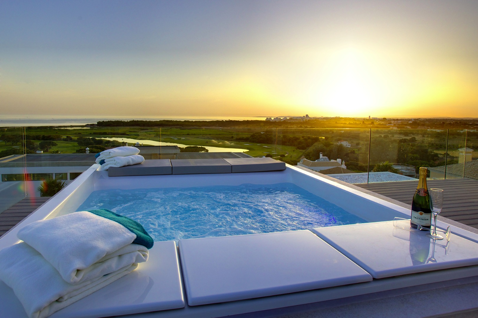 Sul Informação - Dormir, comer e relaxar: o São Valentim celebra-se no Algarve e Alentejo