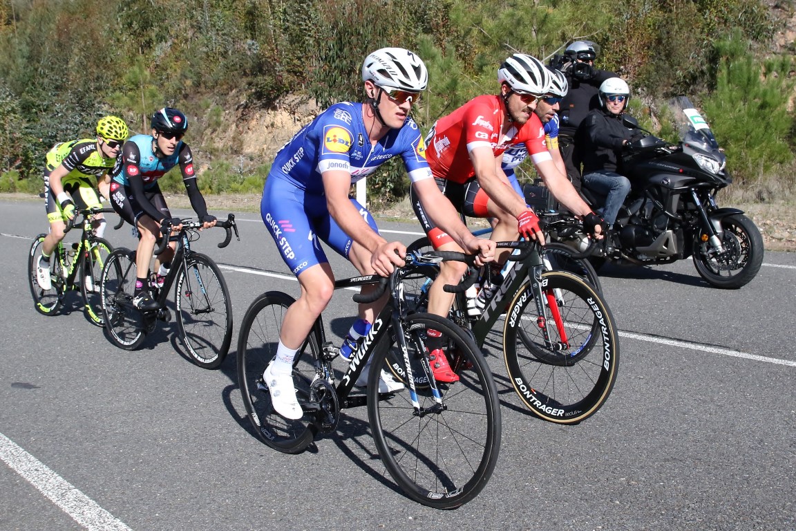 Sul Informação - Kwiatkowski ganha 2ª etapa, mas é Geraint Thomas o novo camisola amarela da Volta ao Algarve
