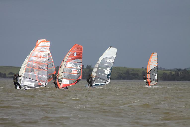 Sul Informação - Centro Náutico de Monsaraz recebe a primeira etapa do Campeonato Europeu de Formula Windsurfing