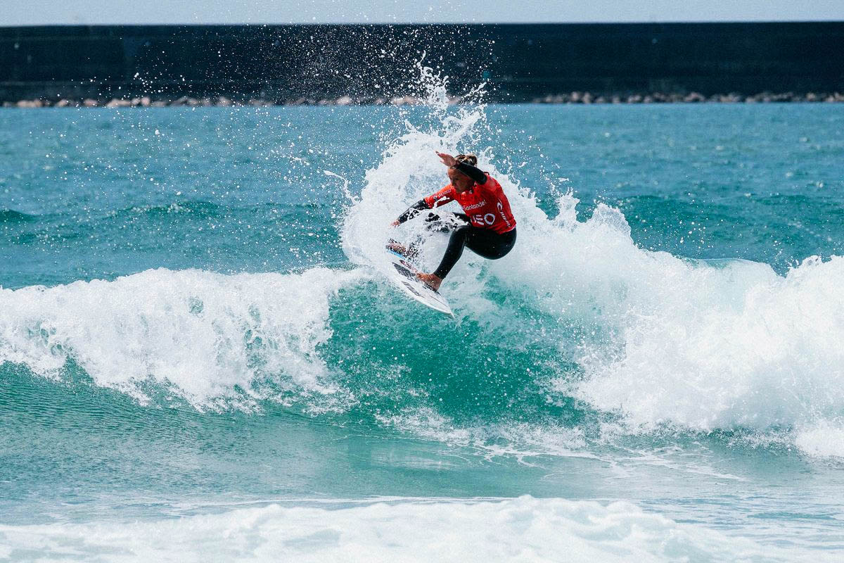 Sul Informação - Algarvia Yolanda Sequeira é a nova campeã nacional de Surf