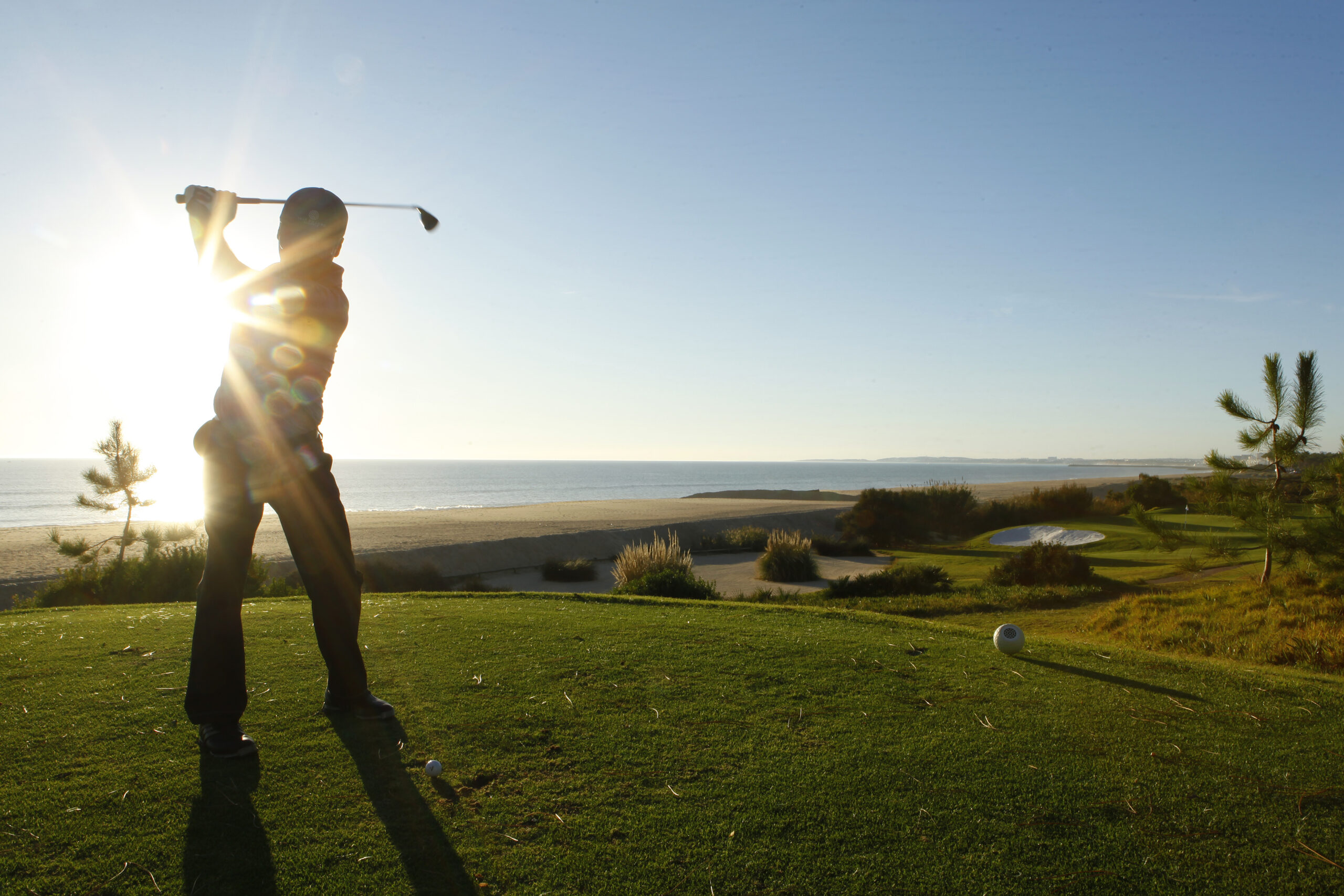 Sul Informação - Algarve teve mais hóspedes, dormidas e voltas de golfe no 1º semestre de 2024