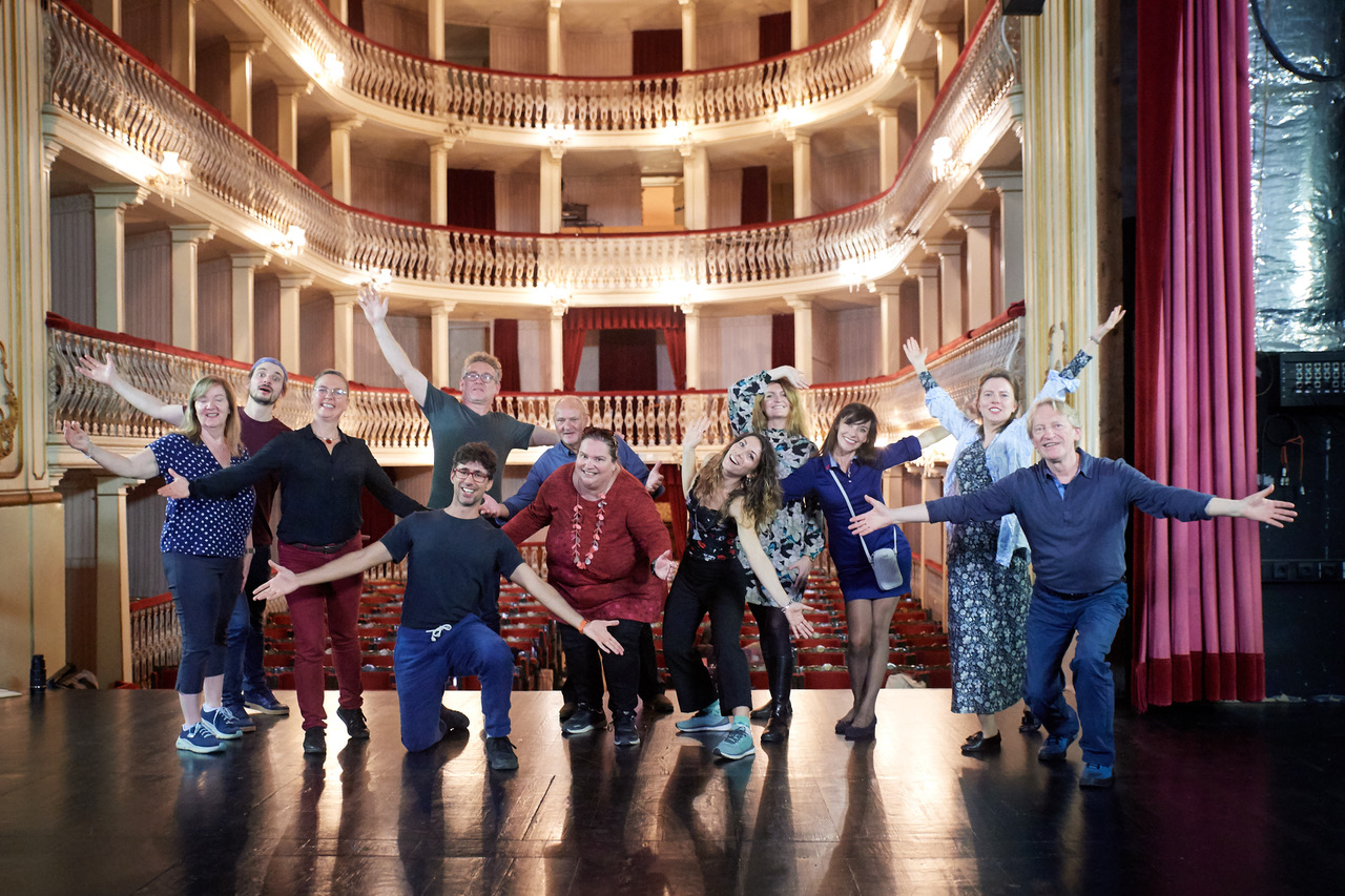 Sul Informação - ETIC Algarve recebe parceiros europeus no âmbito de projeto de Teatro para seniores