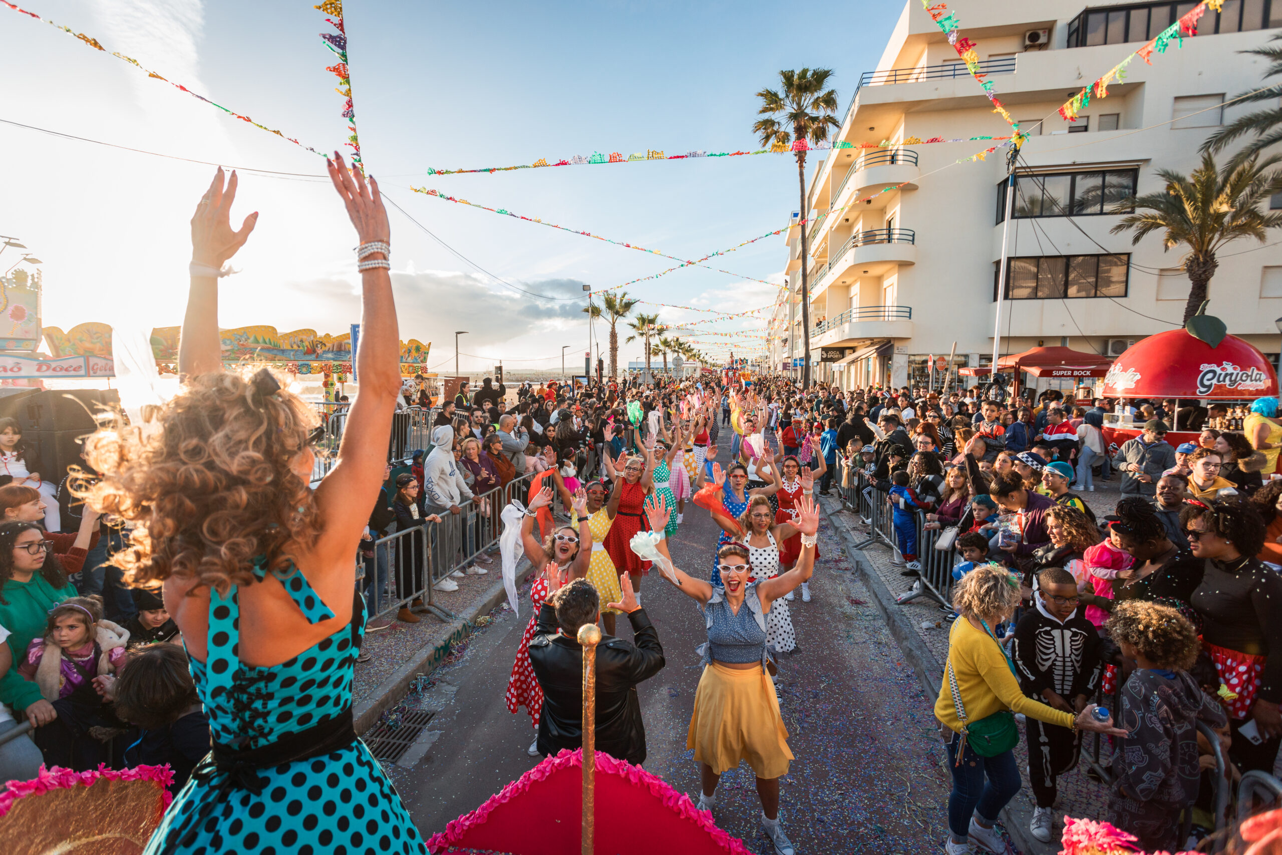 Sul Informação - Filmes de animação inspiram foliões do Carnaval de Quarteira