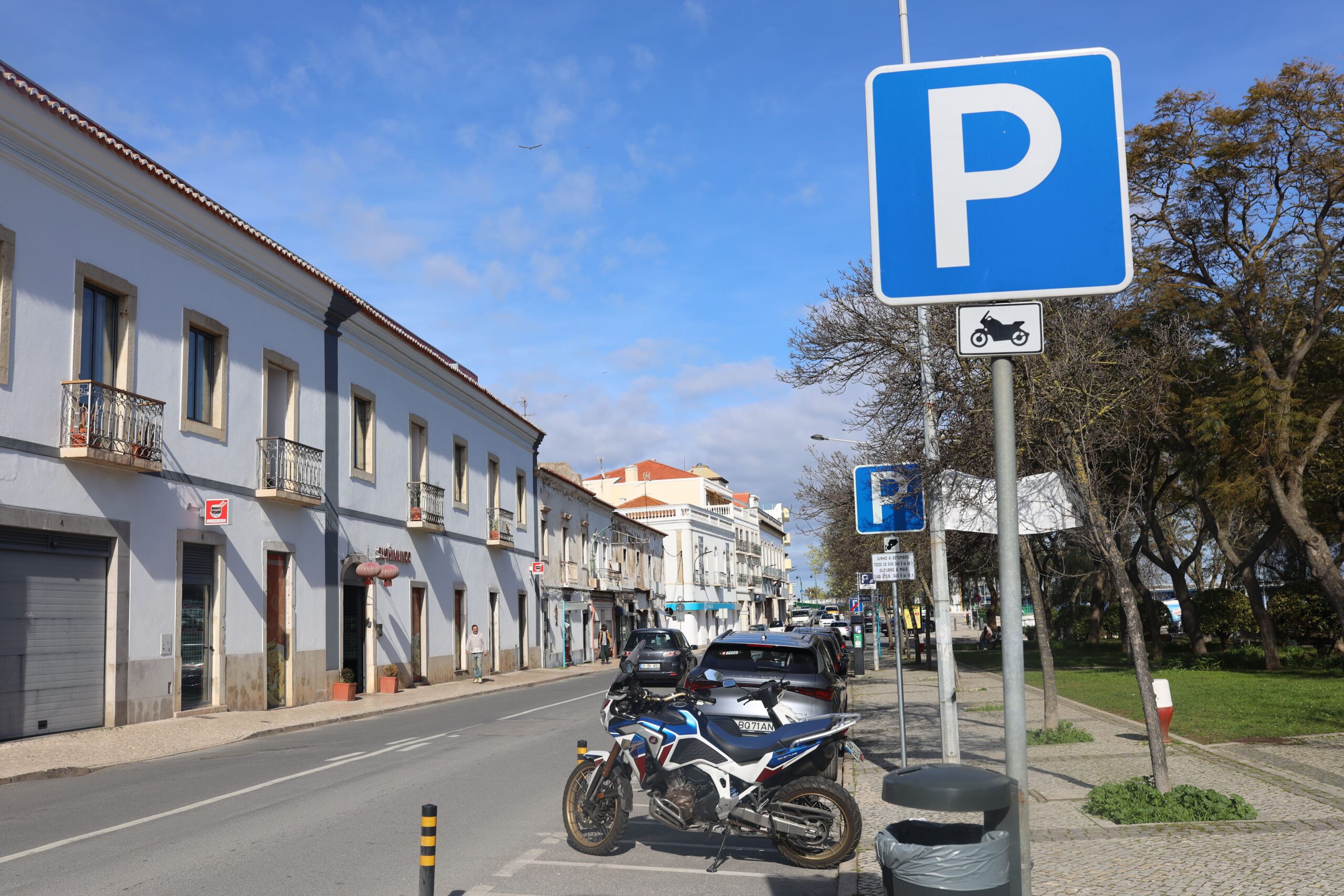 Sul Informação - Portimão cria mais lugares para motos para devolver os passeios aos peões