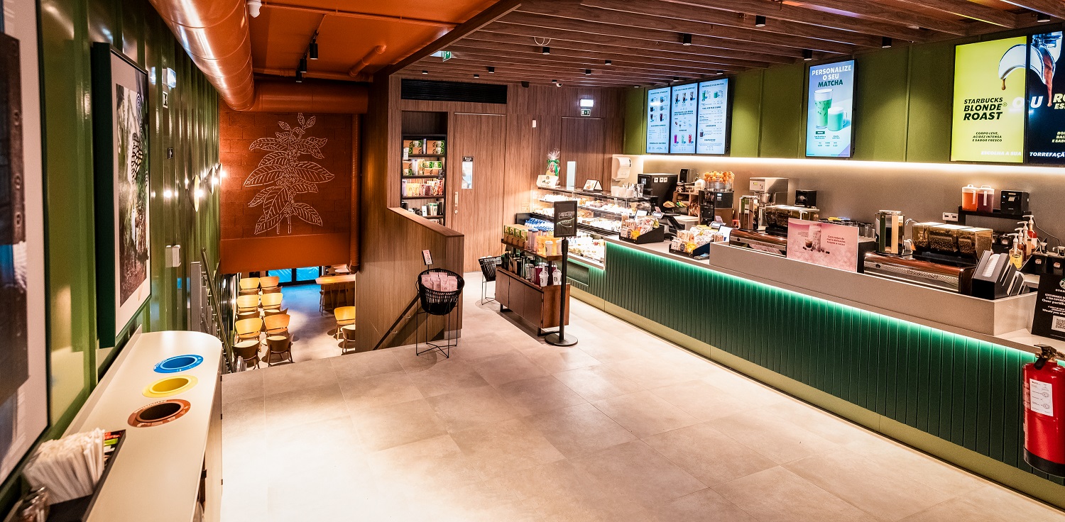 Sul Informação - Starbucks abre loja na baixa de Faro