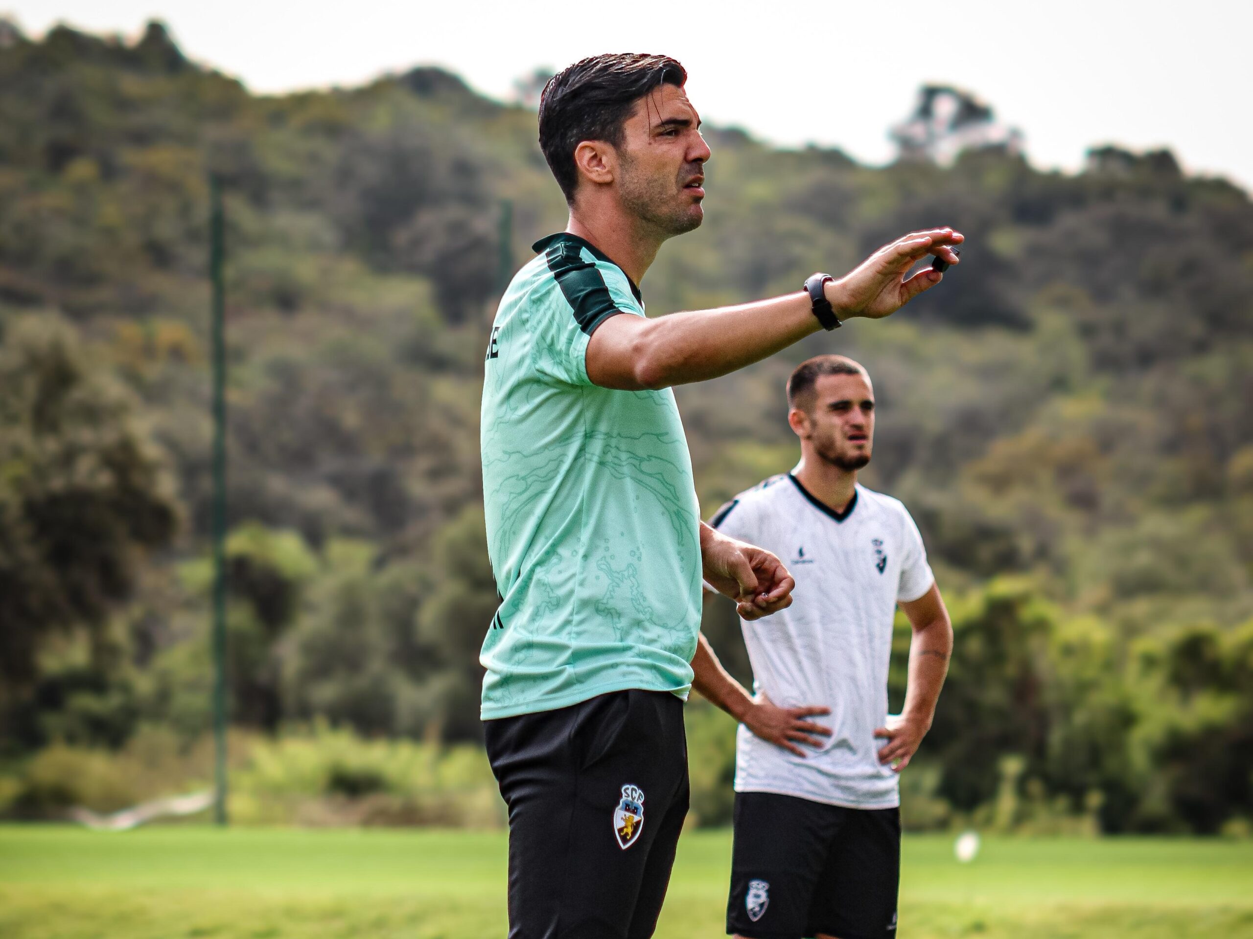 Sul Informação - Tozé Marreco coloca lugar à disposição, mas SAD do Farense dá voto de confiança