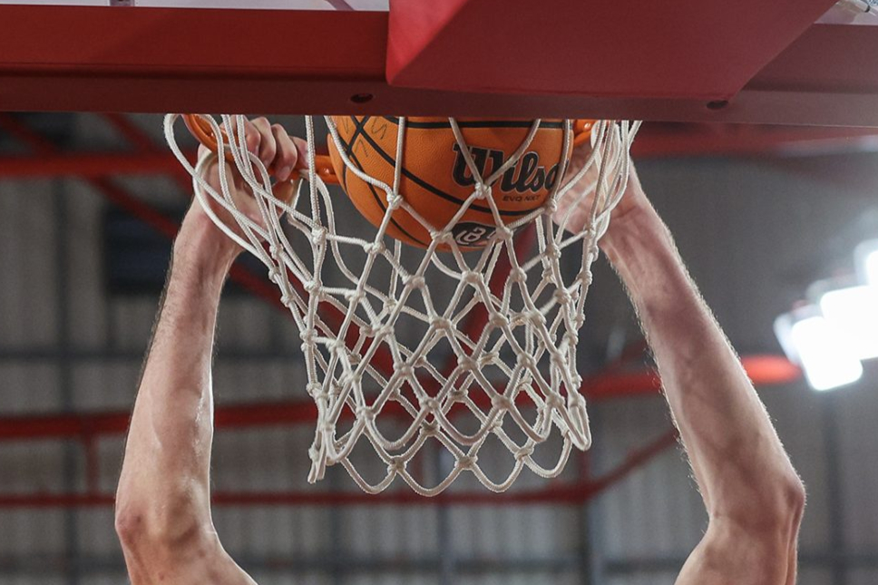 Sul Informação - Portimonense batido pelo Benfica fecha percurso na Taça de basquetebol