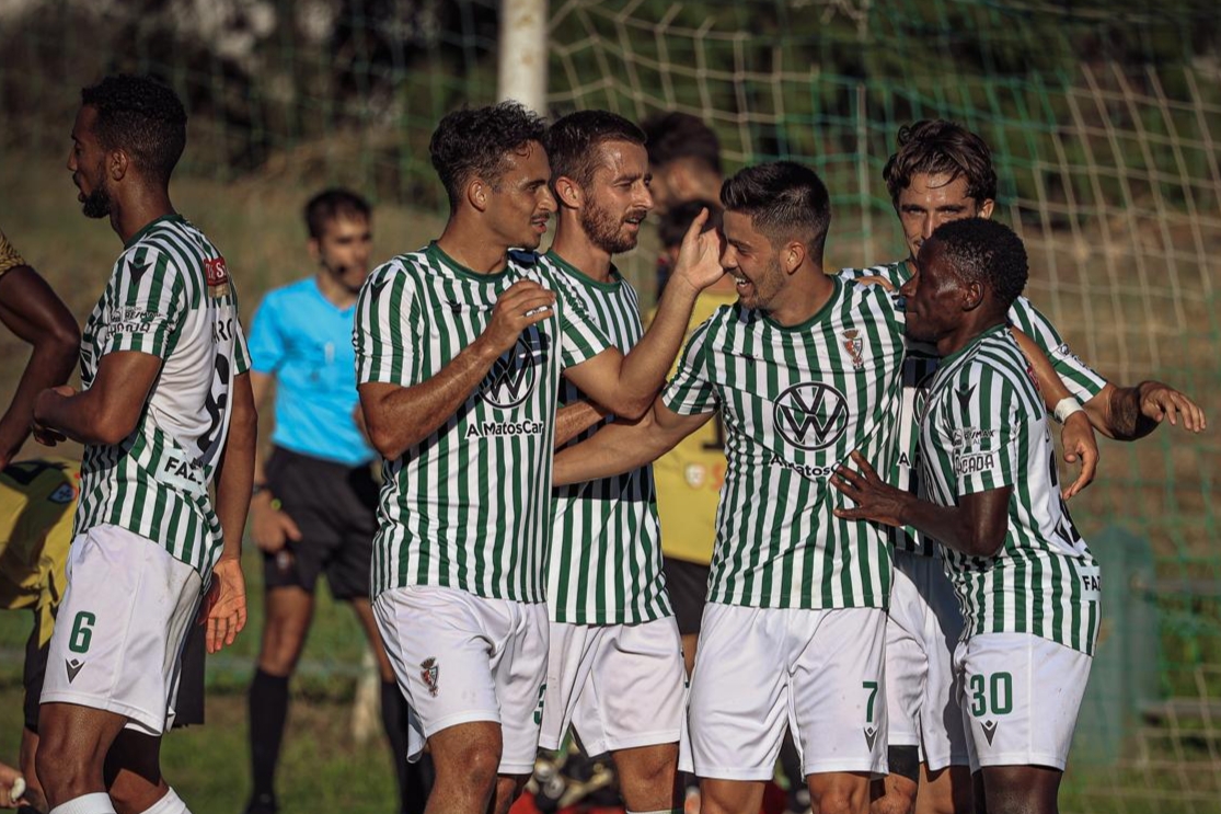 Sul Informação - Lusitano de Évora triunfa e continua a um ponto do líder no Campeonato de Portugal
