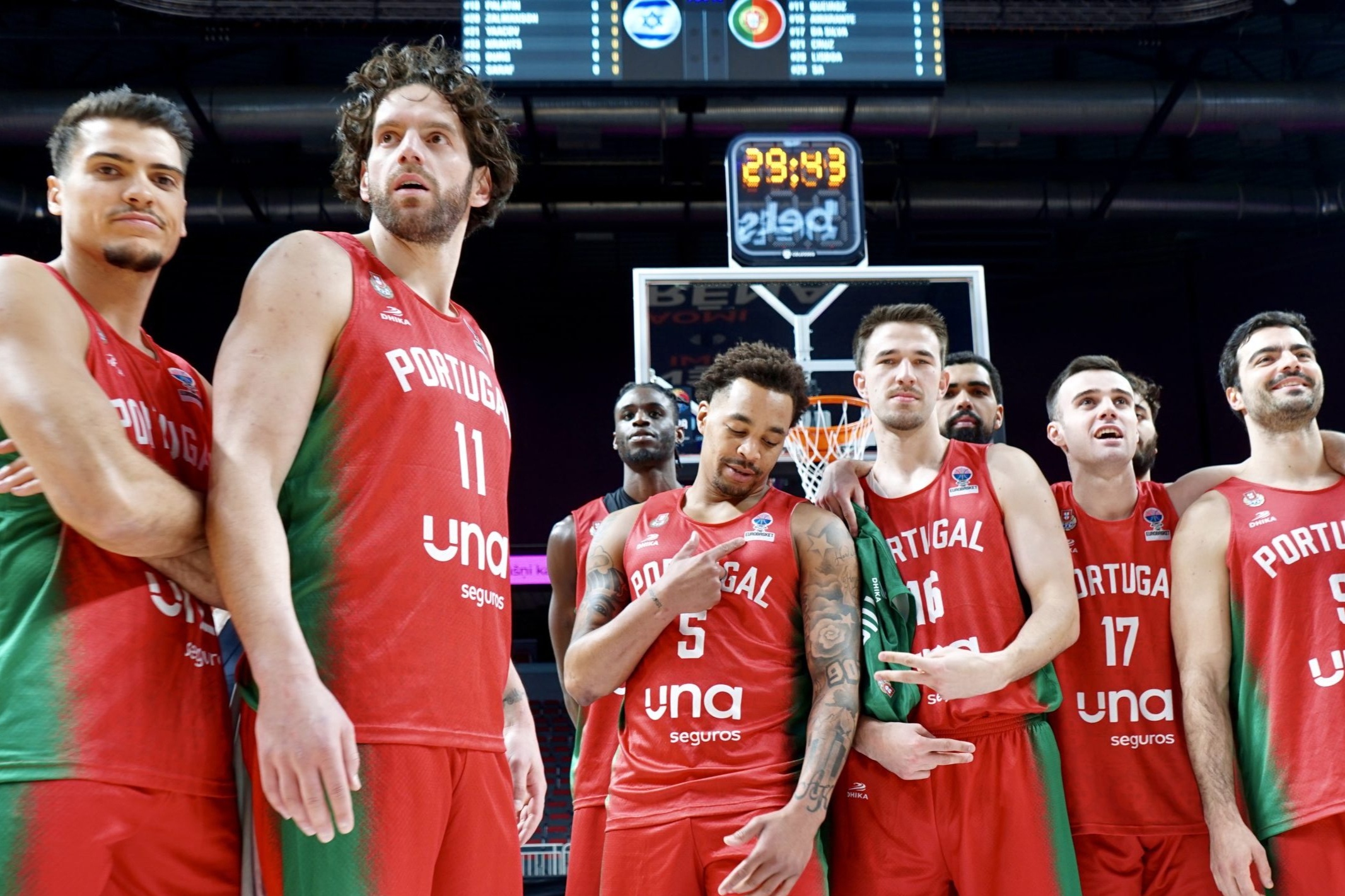 Sul Informação - Algarvio Miguel Queiroz festeja apuramento de Portugal para Europeu de basquetebol