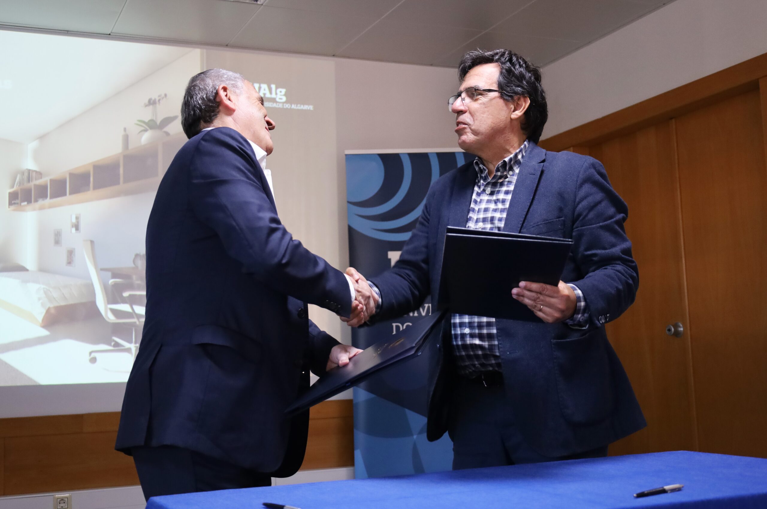 Sul Informação - Duas novas residências da Universidade do Algarve começam a ser construídas