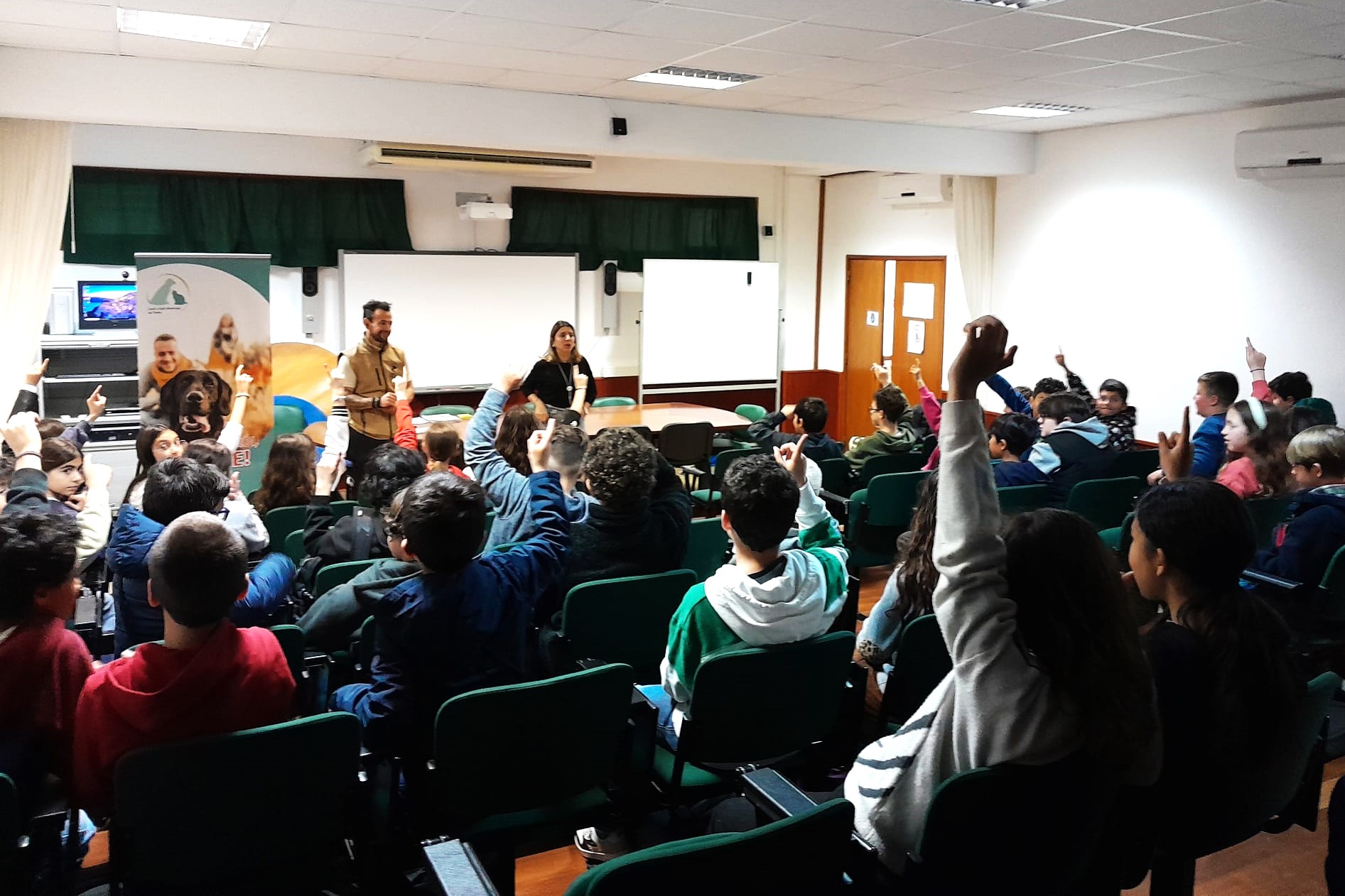 Sul Informação - Tavira estende projeto de educação para o bem-estar animal aos alunos do 2º ciclo