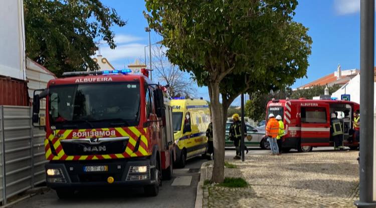 Acidente em obra na Guia faz cinco feridos