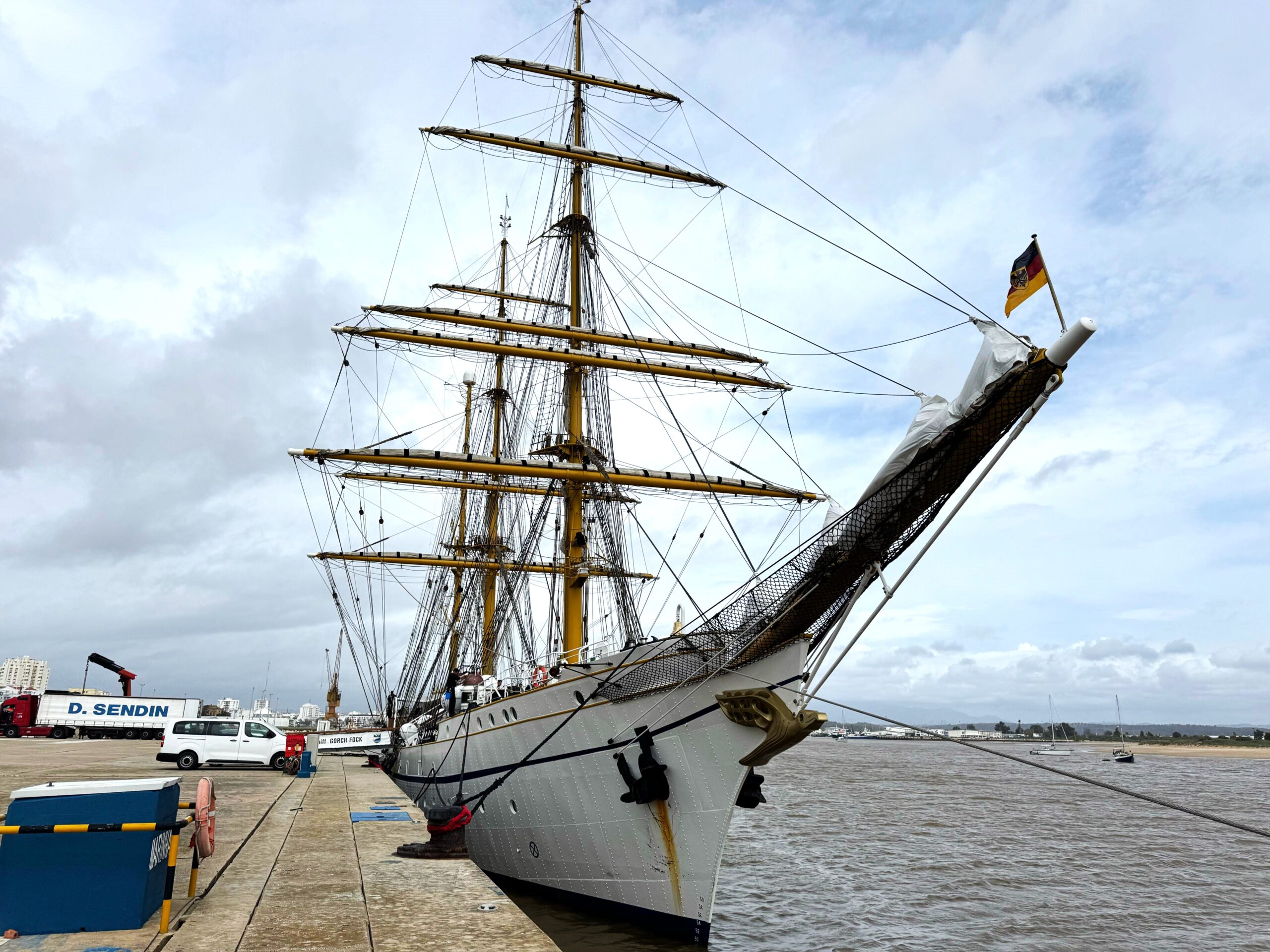 Sul Informação - Navio-escola «Gorch Fock» visita Portimão para reforçar aliança entre Alemanha e Portugal