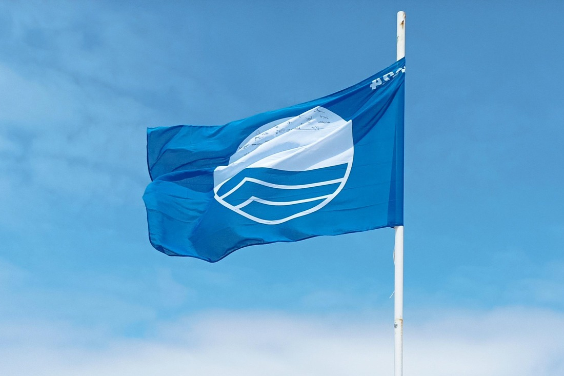 Sul Informação - Algarve perde uma praia com Bandeira Azul, mas volta a ser a região “nº 1”