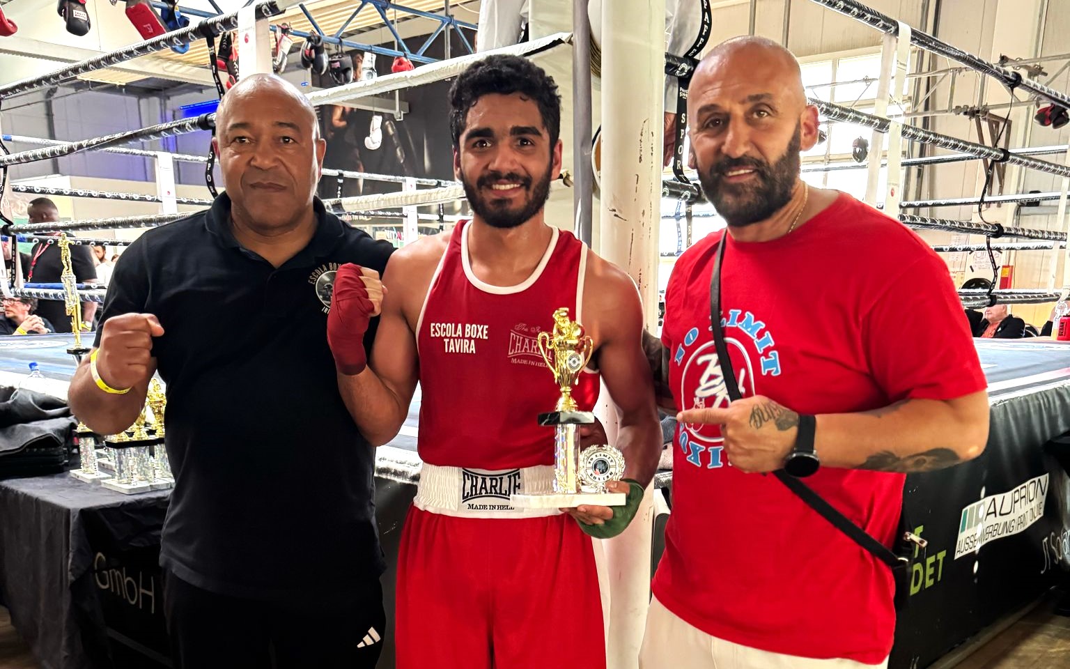 Sul Informação - Jovem de Tavira vence título internacional de boxe
