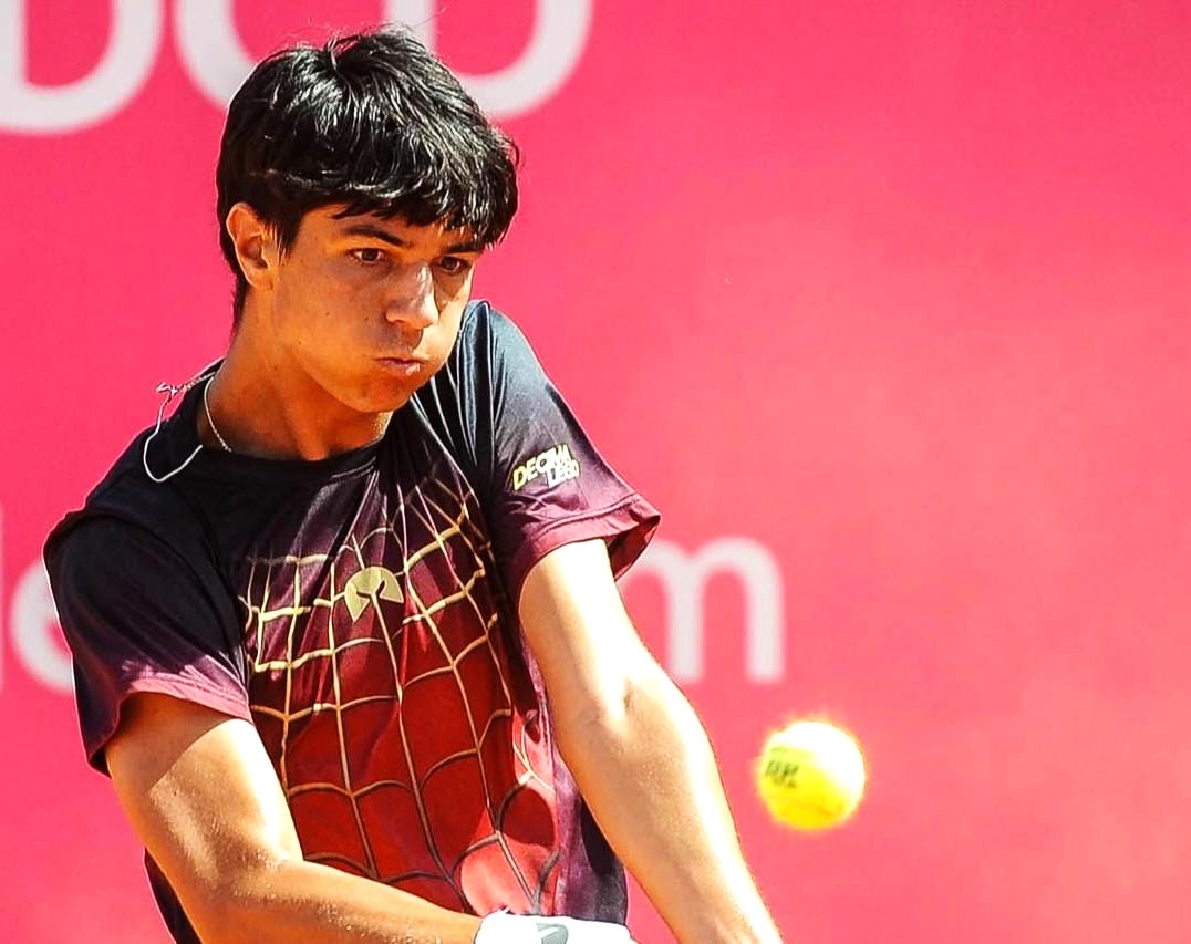 Sul Informação - Algarvio Tiago Pereira fica à porta do quadro principal no Estoril Open