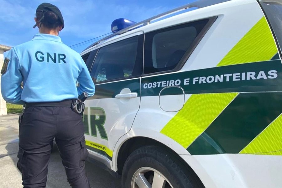 Sul Informação - Homem detido em Aljezur por permanência ilegal em Portugal