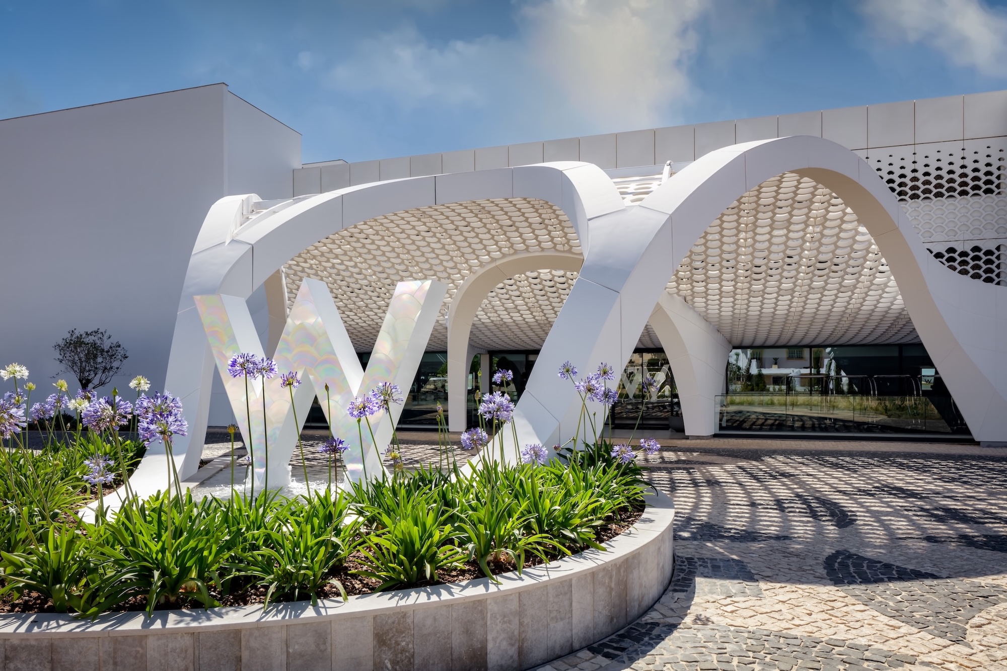 Sul Informação - W Algarve nomeado para melhor hotel nos Condé Nast Traveler Readers’ Choice Award