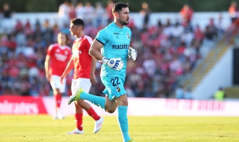 Sul Informação - Guardião Miguel Carvalho renova com Farense por uma temporada