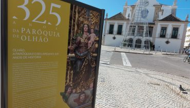 2020-123-exposicao-rua-325-paroquia-olhao-03a|2020-123-exposicao-rua-325-paroquia-olhao-01a|2020-123-exposicao-rua-325-paroquia-olhao-05b|2020-123-exposicao-rua-325-paroquia-olhao-04a