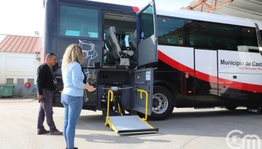 Autocarro adaptado para cadeiras de rodas