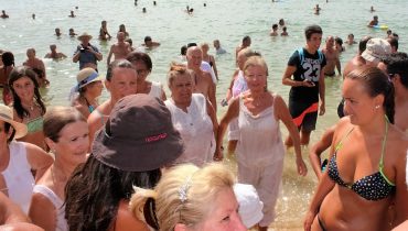 Banho Santo_Manta Rota 2016_22|Banho Santo_Manta Rota 2016_6|Banho Santo_Manta Rota 2016_7|Banho Santo_Manta Rota 2016_8|Banho Santo_Manta Rota 2016_1|Banho Santo_Manta Rota 2016_2|Banho Santo_Manta Rota 2016_3|Banho Santo_Manta Rota 2016_4|Banho Santo_Manta Rota 2016_5|Banho Santo_Manta Rota 2016_14|Banho Santo_Manta Rota 2016_15|Banho Santo_Manta Rota 2016_16|Banho Santo_Manta Rota 2016_17|Banho Santo_Manta Rota 2016_18|Banho Santo_Manta Rota 2016_19|Banho Santo_Manta Rota 2016_20|Banho Santo_Manta Rota 2016_21|Banho Santo_Manta Rota 2016_9|Banho Santo_Manta Rota 2016_11|Banho Santo_Manta Rota 2016_12|Banho Santo_Manta Rota 2016_13