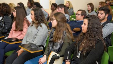 Bolsas de estudo para ensino secundário e superior