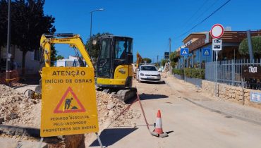 Carvoeiro_obras na rua das flores (1)|Carvoeiro_obras na rua das flores (1)|Carvoeiro_obras na rua das flores (2)|Carvoeiro_obras na rua das flores (3)|Carvoeiro_obras na rua das flores (4)|Carvoeiro_obras na rua das flores (5)|Carvoeiro_obras na rua das flores (6)|Carvoeiro_obras na rua das flores (7)|Carvoeiro_obras na rua das flores (8)|Carvoeiro_obras na rua das flores (9)|Carvoeiro_obras na rua das flores (10)|Obras_er_01|Obras_er_02|Obras_er_03
