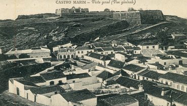 Castro Marim vista geral|C. Marim Mártires|Amendoeiras em flor|Faro|Estradas construídas no âmbito da seca de 1875|Portimão- Praia da Rocha|Lagos