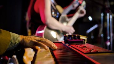 música teclado guitarra