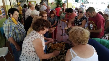 Desfolhada no Centro de Convívio Sénior da Aldeia das Sobreiras