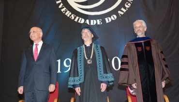 Esq. Dir. - Luis Magalhães