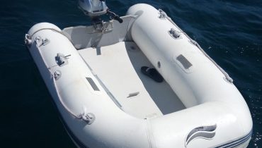 Estação Salva-vidas de Sagres auxilia tripulante de embarcação à deriva a sul da praia da Mareta em Sagres