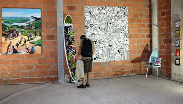 Exposição A-Mar no Mercado de Faro_2|Momentos de descontração na exposição A-Mar|Exposição A-Mar no Mercado de Faro|Exposição A-Mar no Mercado de Faro_3|Vanessa Teodoro e obras de sua autoria