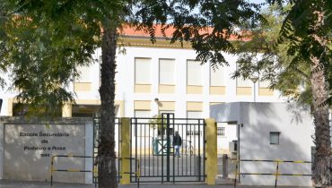 Greve Funcao Publica Faro (7) Escola pinheiro e rosa (Medium)