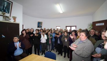 Habitantes de aldeia de Almodôvar