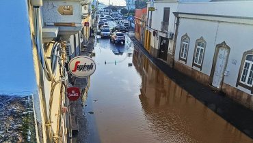 Inundacoes_LUz de Tavira_Foto Antonio Emidio_05|Inundacoes_LUz de Tavira_Foto Antonio Emidio_01|Inundacoes_LUz de Tavira_Foto Antonio Emidio_02|Inundacoes_LUz de Tavira_Foto Antonio Emidio_03|Inundacoes_LUz de Tavira_Foto Antonio Emidio_04