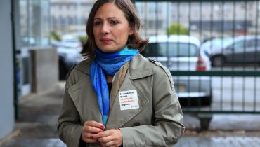 A presidente da Federação Nacional dos Médicos (FNAM), Joana Bordalo e Sá, faz um balanço da greve dos médicos junto ao Hospital São João, no Porto, 25 de setembro de 2024. ESTELA SILVA/LUSA