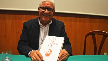 José Alberto Quaresma_livro Joao de Deus_er_01