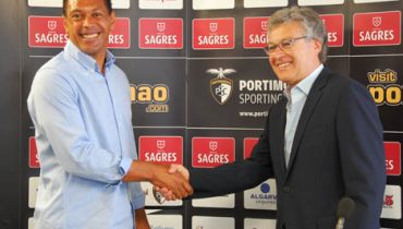 Lázaro Oliveira e Fernando Rocha na hora da renovação|Lázaro Oliveira com dirigentes do Portimonense|Lazaro e Fernando Rocha|Nuno Abreu
