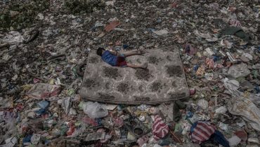 Living Among What's Left Behind - Foto_Mario Cruz|MARIOCRUZ (1)|MAR_EXPO_LAWLB_digital_1920x1080px (1)