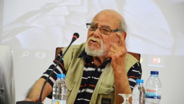 Manuel Gamboa a declamar os seus poemas