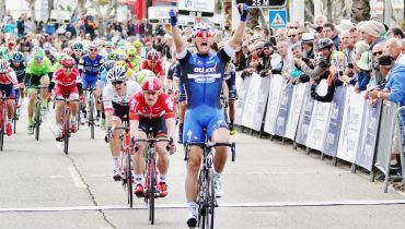 Marcel Kittel|Sporting Tavira com Bruno Carvalho|Volta ao Algarve partida de Lagoa|Sprint Final em Albufeira|Volta ao Algarve partida de Lagos_1|Volta ao Algarve partida de Lagos_2|Equipa Tinkoff|Euipa Sporting Tavira|Sporting Tavira com Bruno Carvalho|Alberto Contador_1|Alberto Contador_2|Alberto Contador_3|Volta ao Algarve_etapa 1_1|Volta ao Algarve_etapa 1_2|Volta ao Algarve_etapa 1_3|Volta ao Algarve_etapa 1_4|Meta Volante Silves_Helder Romão_1 (Custom)|Meta Volante Silves_Helder Romão_2 (Custom)|Meta Volante Silves_Helder Romão_3 (Custom)|Meta Volante Silves_Helder Romão_4 (Custom)|Sprint Final em Albufeira|Sprint final_2|Sprint final_3|Marcel Kittel|Marcel Kittel no pódio|Marcel Kittel e camisola azul|Marcel Kittel e o champanhe da vitória|Equipa Feminina 5Quinas  Municipio de Albufeira