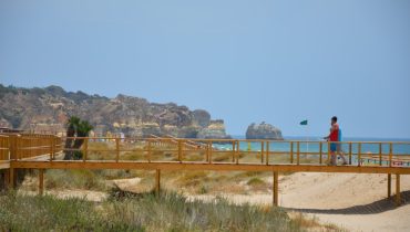 Passadiço de Alvor_09|Passadiço de Alvor_08|Passadiço de Alvor_10|Passadiço de Alvor_estacionamento abusivo_01|Passadiço de Alvor_estacionamento abusivo_02|Passadiço de Alvor_estacionamento abusivo_03|Passadiço de Alvor_nova rotunda_01|Passadiço de Alvor_nova rotunda_02|Passadiço de Alvor_novo estacionamento|Passadiço de Alvor_obras a terminar|Passadiço de Alvor_restaurante pestana_01|Passadiço de Alvor_restaurante pestana_02|Passadiço de Alvor_restaurante pestana_03|Passadiço de Alvor_restaurante pestana_04|Passadiço de Alvor_01|Passadiço de Alvor_02|Passadiço de Alvor_03|Passadiço de Alvor_04|Passadiço de Alvor_05|Passadiço de Alvor_06|Passadiço de Alvor_07