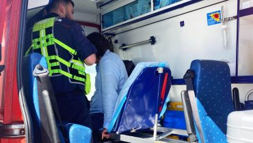 Interior de ambulância onde alemao ferido na ilha de Tavira foi transportado ao hospital
