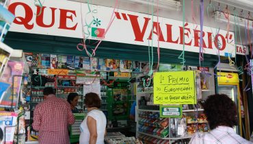 Quiosque Valério de Olhão prémio Euromilhões_2|Quiosque Valério de Olhão prémio Euromilhões_3|Quiosque Valério de Olhão prémio Euromilhões_1