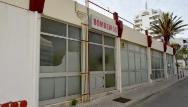 Sede dos Bombeiros de Quarteira - C.M.L. - Mira
